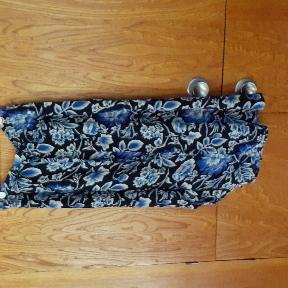 Aeropostale blue floral skirt